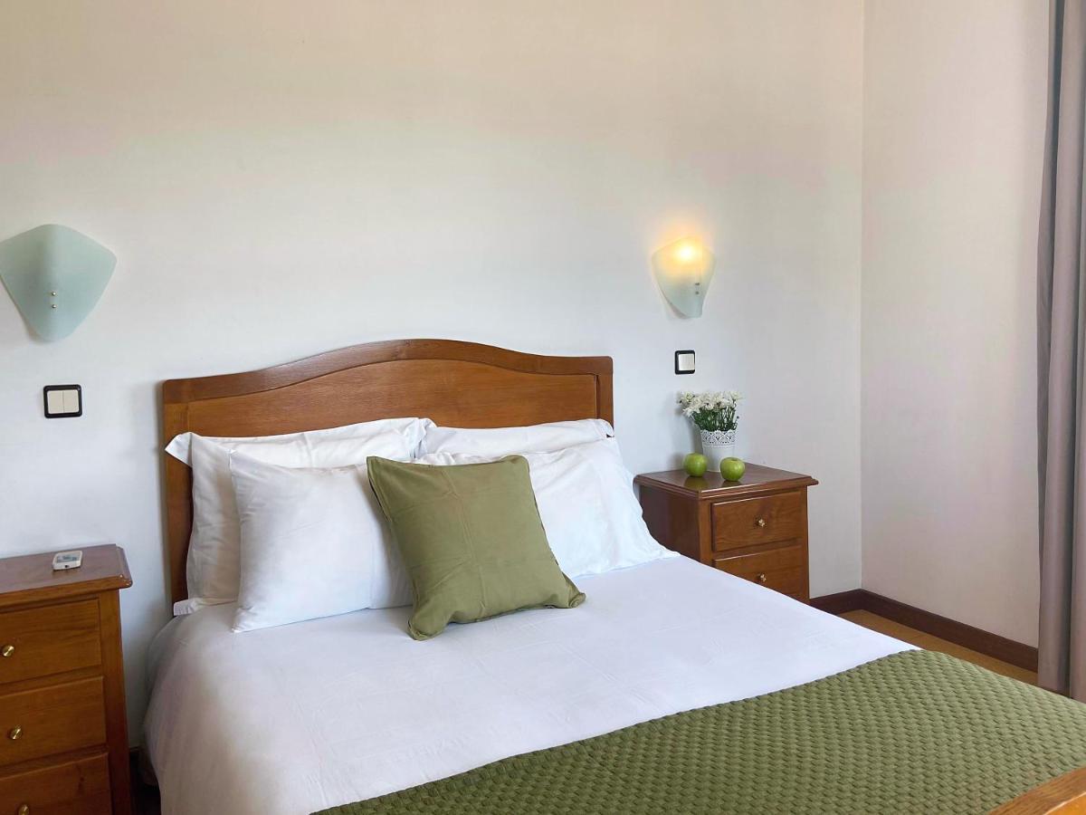 Vinhais Hotel Екстер'єр фото