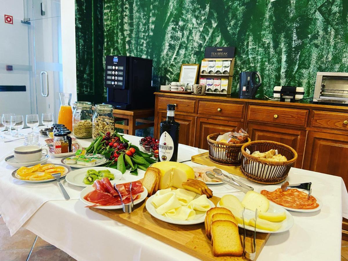 Vinhais Hotel Екстер'єр фото