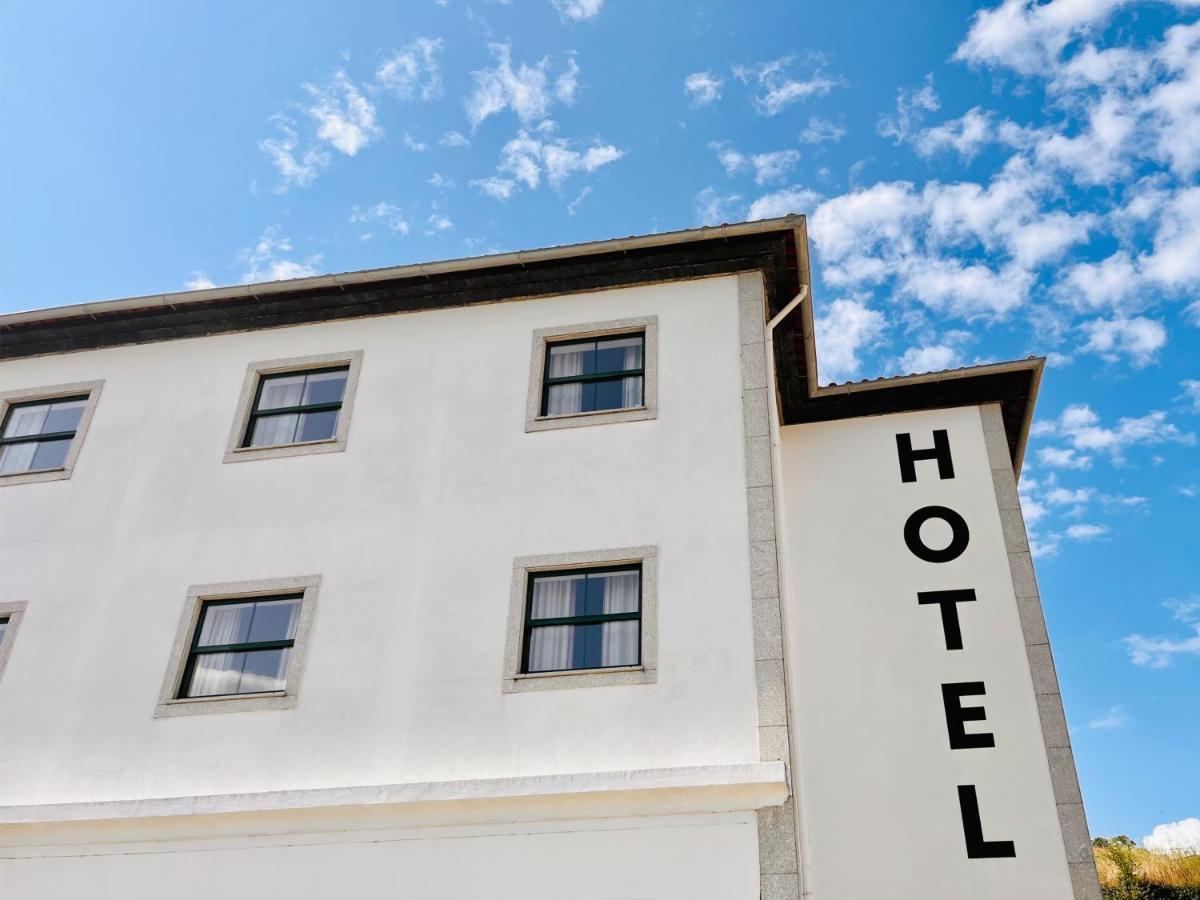 Vinhais Hotel Екстер'єр фото