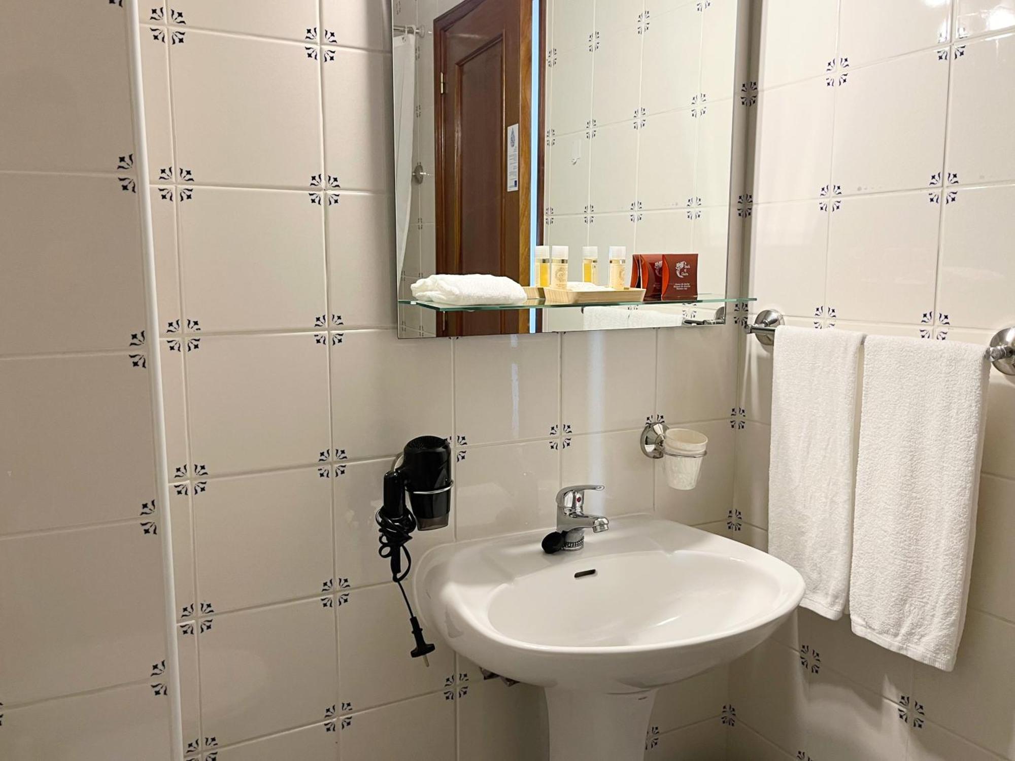 Vinhais Hotel Екстер'єр фото